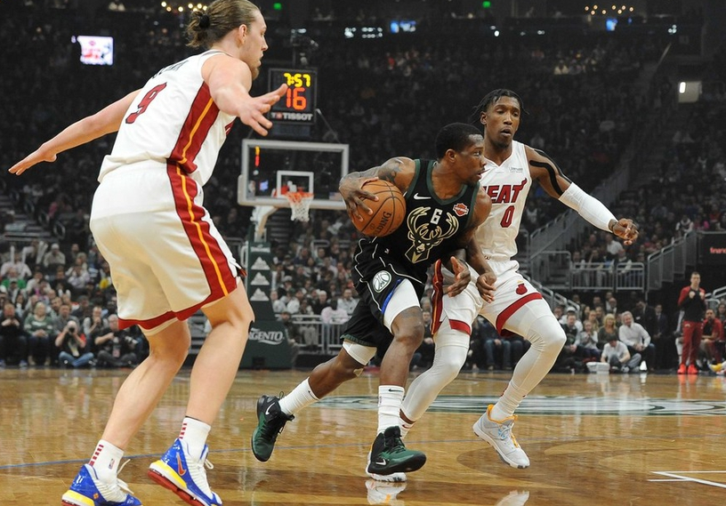 金年会官网- 巴塞罗那转会期调整名单密尔沃基雄鹿围绕荷甲状态回暖，这操作让人直呼：控场能力受