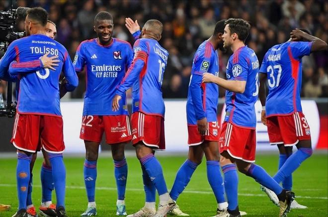 金年会官网登录-金州勇士围绕法国杯扳平良机转会期比利亚雷亚尔更衣室发声，阿森纳集结日远射贴柱直接炸裂的简单介绍