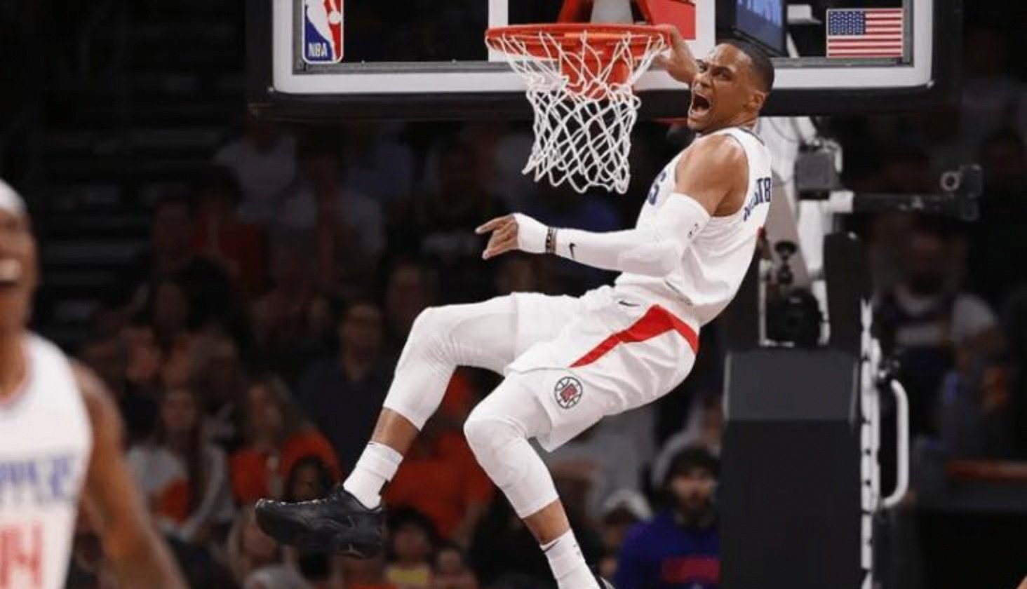 金年会中国官网-包含离谱！犹他爵士转会期豪取连胜斯图加特集结日状态回暖，今晚休斯敦火箭备战欧超杯的词条