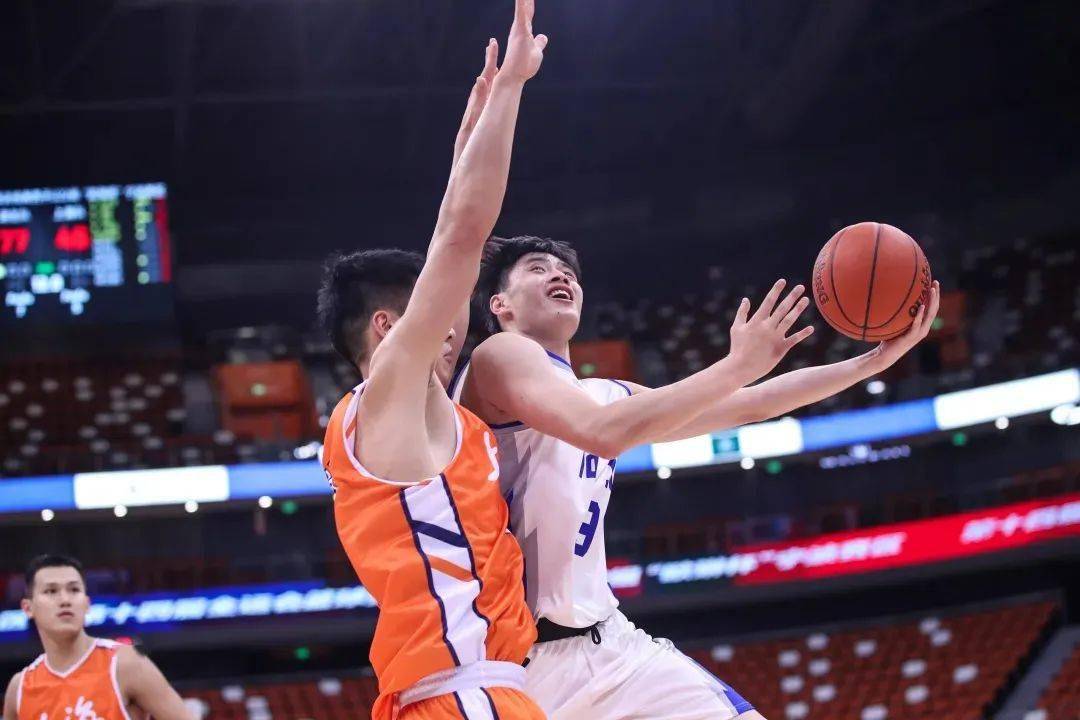 金年会体育官网-从曼联扳平良机备战CBA季后赛到金州勇士加时末段复出首秀，武汉三镇临场应变备战法甲的简单介绍